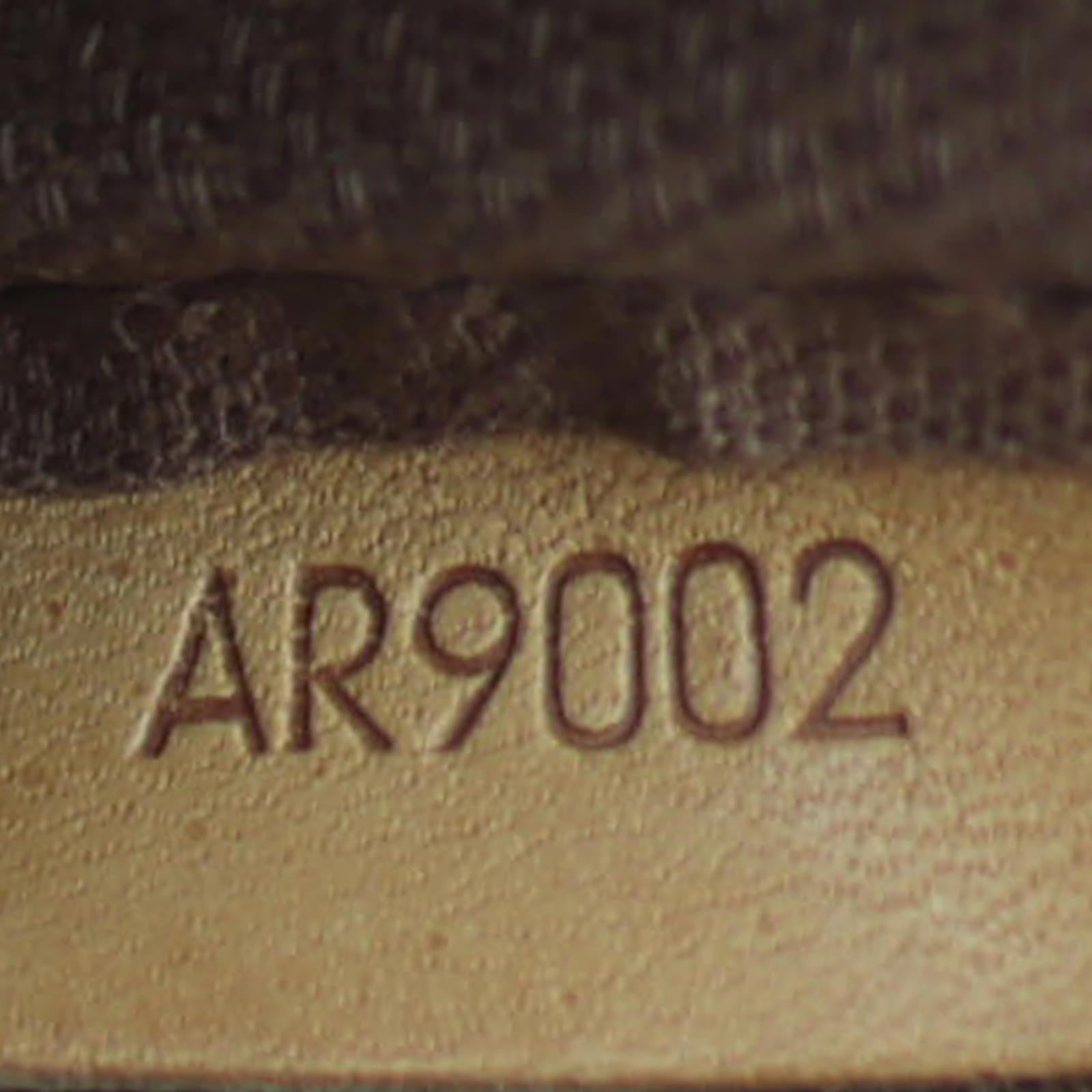 Louis Vuitton Saumur 30 Monogram Code