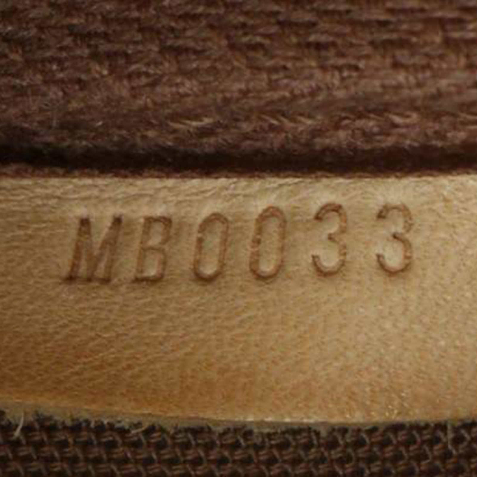 Louis Vuitton Saumur 30 Code