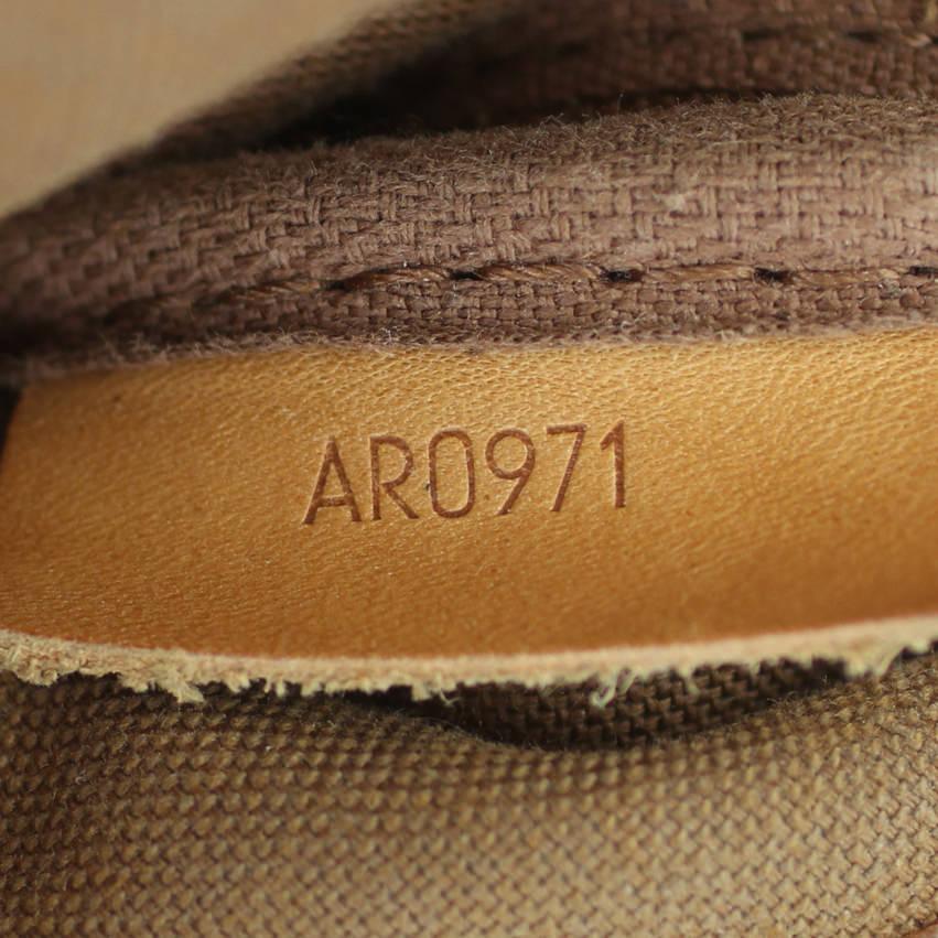 Louis Vuitton Saumur 30 Monogram Code