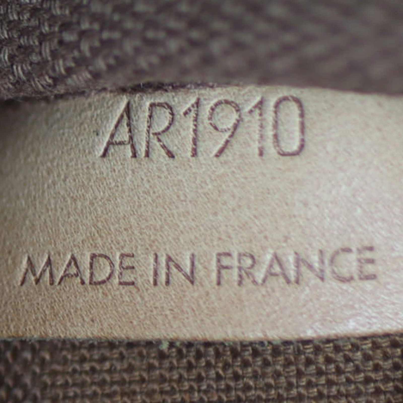 Louis Vuitton Saumur 30 Monogram Code