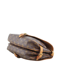 Louis Vuitton Saumur 30 Monogram Corner