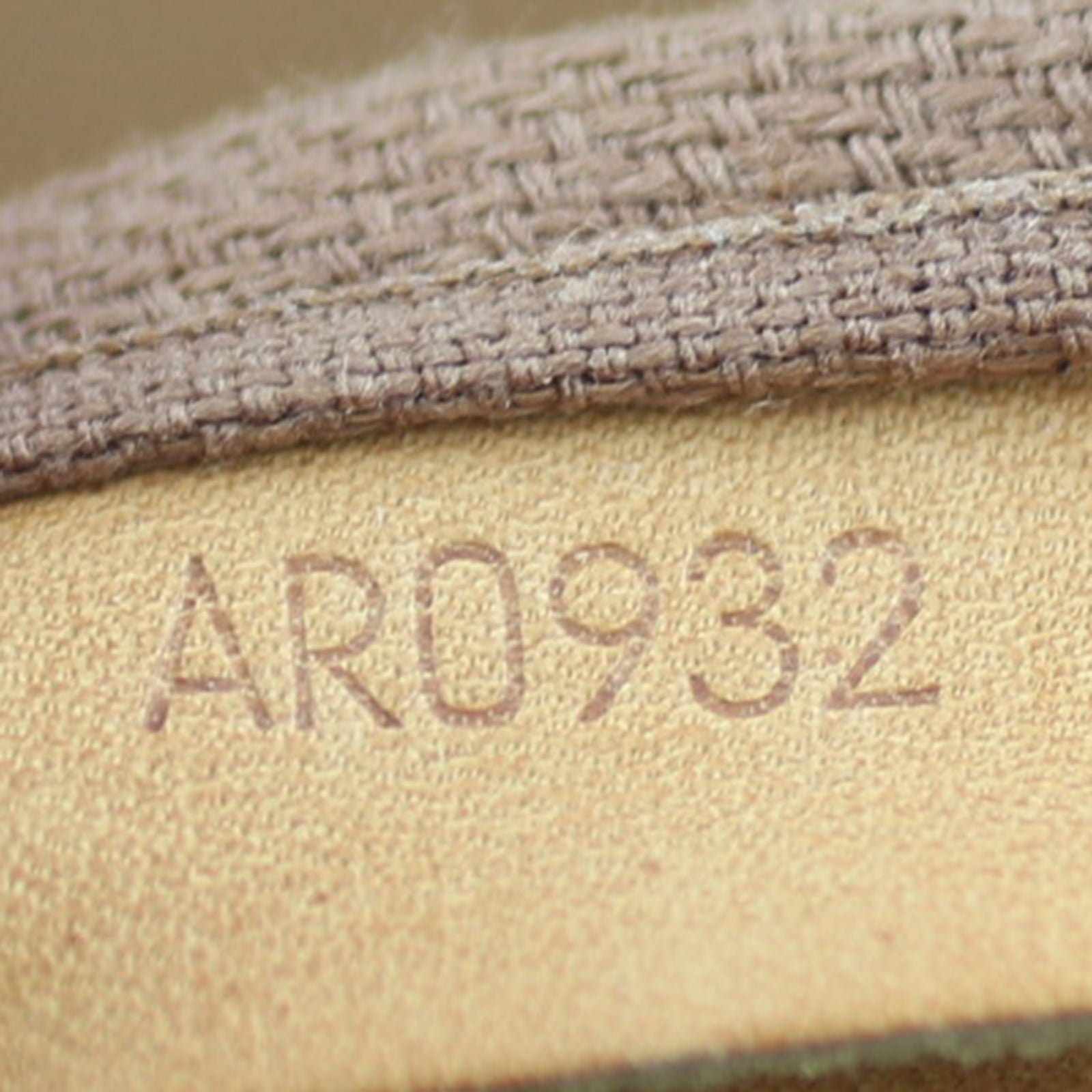 Louis Vuitton Saumur 35 Monogram Code