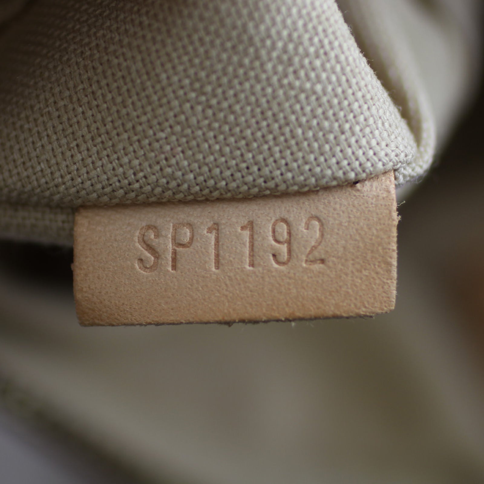 Louis Vuitton Siracusa PM Damier Azur Code