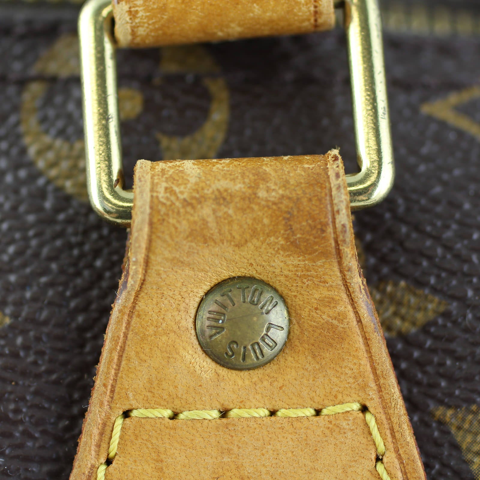 Louis Vuitton Speedy 25 Monogram hardware