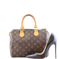 Louis Vuitton Speedy 25 Monogram Scale