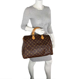 Louis Vuitton Speedy 30 Monogram Scale