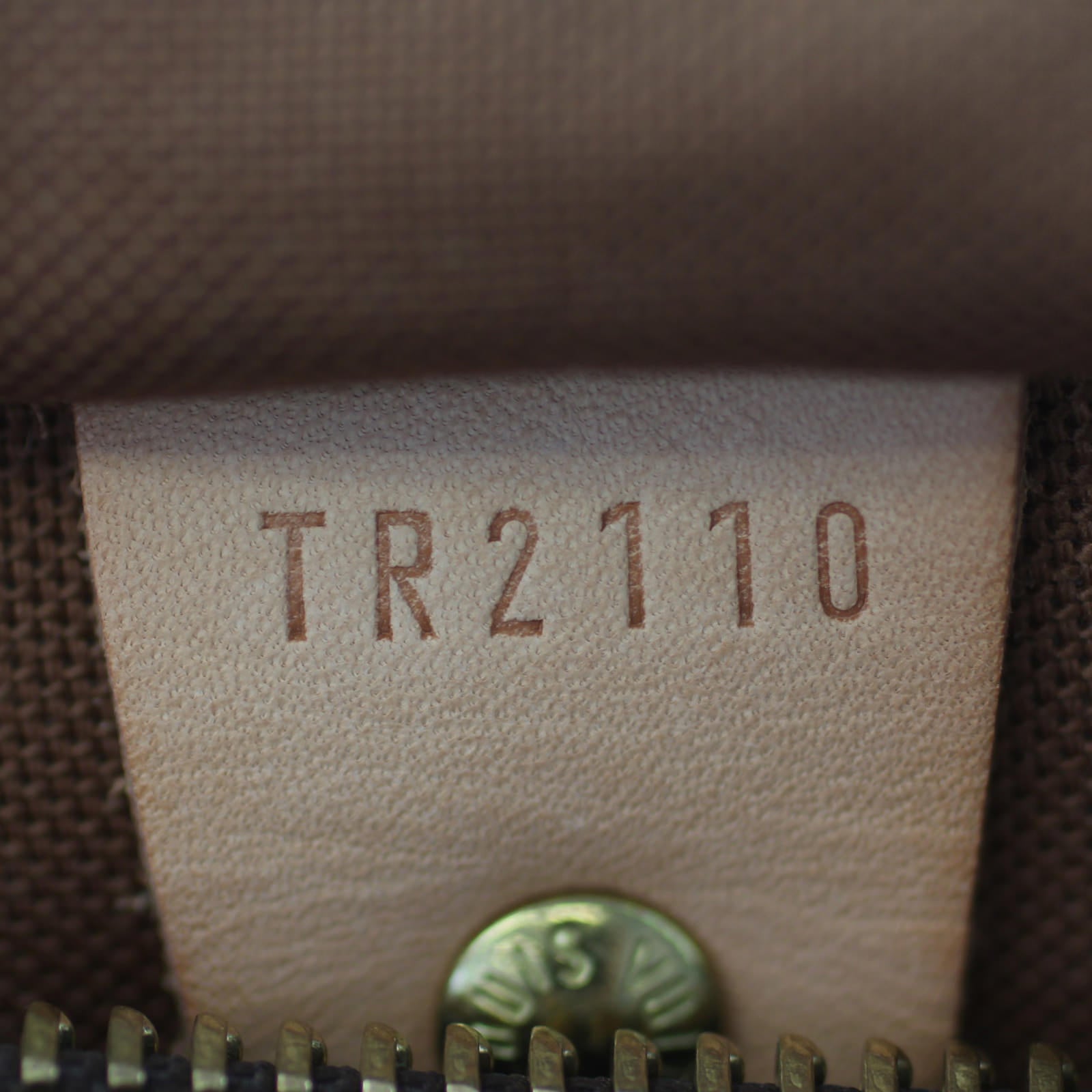 Louis Vuitton Speedy 30 Monogram Code