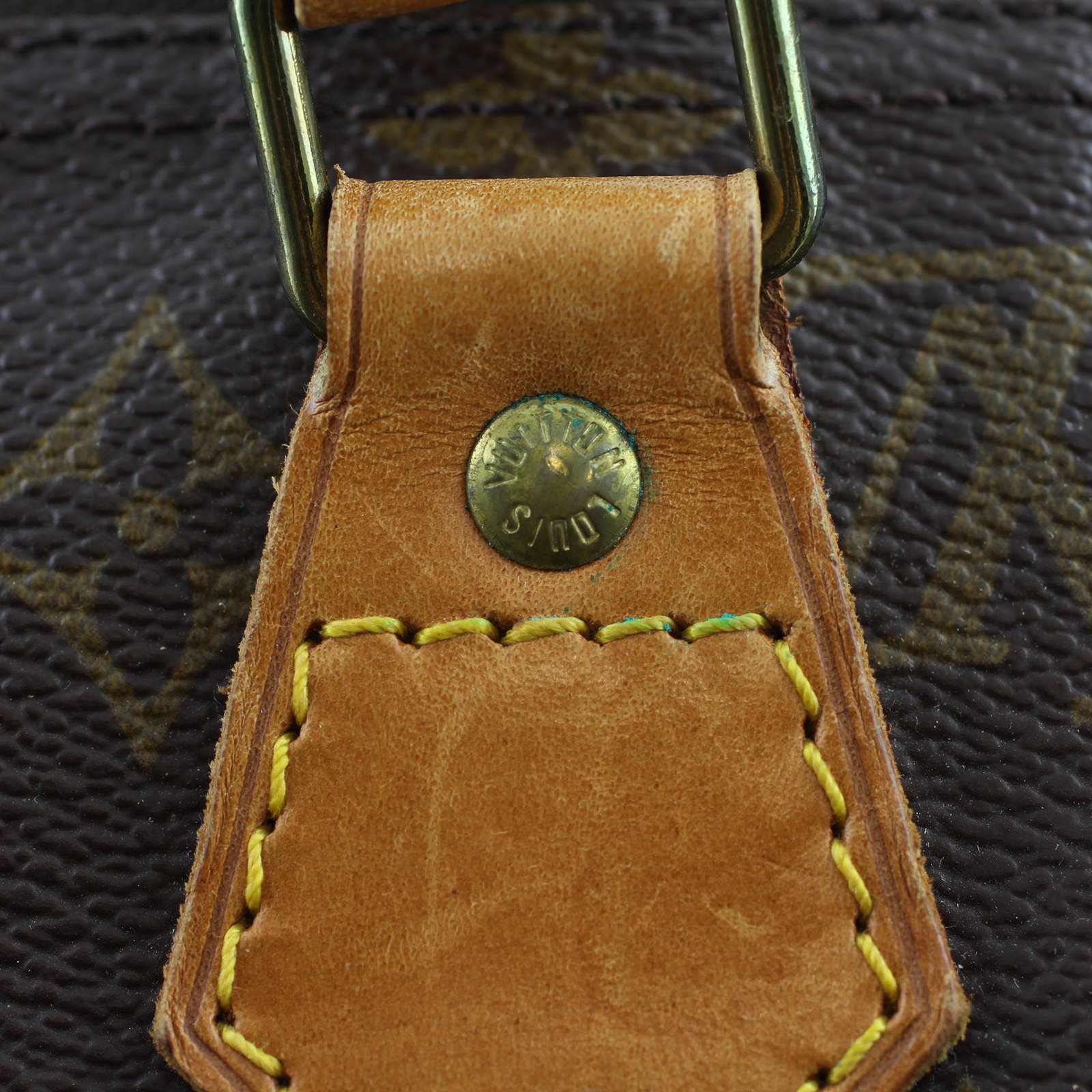 Louis Vuitton Speedy 40 Monogram hardware