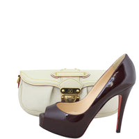 Louis Vuitton Suhali Le Precieux Pochette Scale