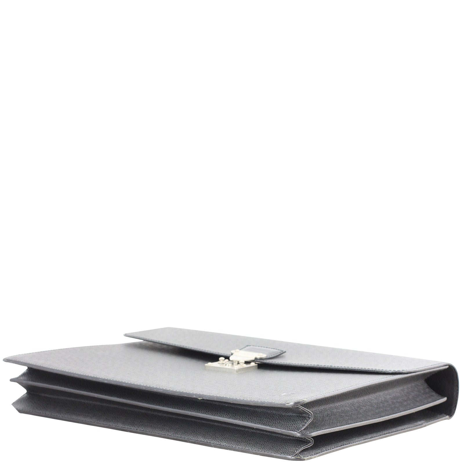 Louis Vuitton Taiga Robusto 2 Briefcase Corner