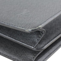 Louis Vuitton Taiga Robusto 2 Briefcase Flaw