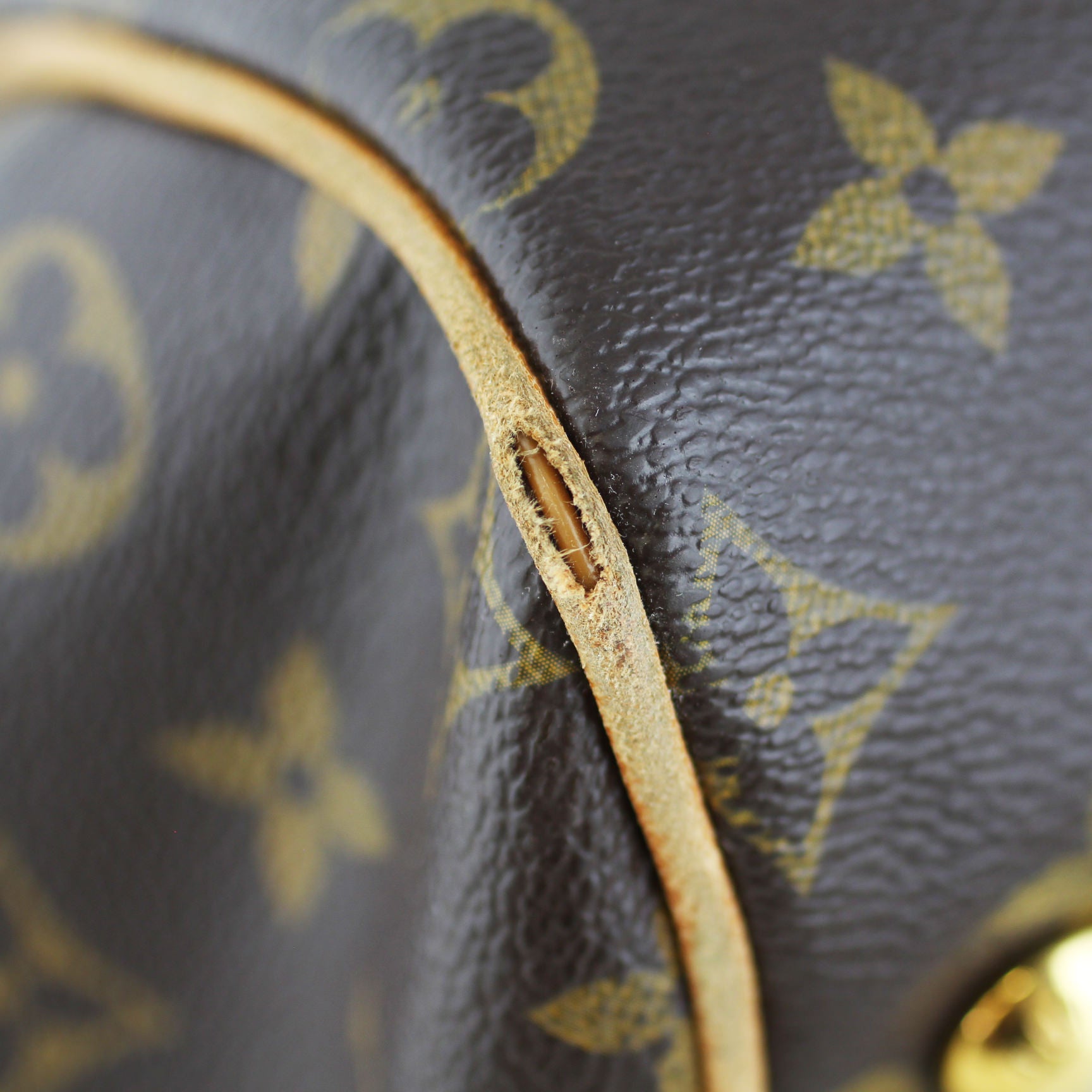 Louis Vuitton Tivoli GM Monogram Lining