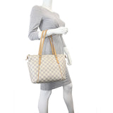 Louis Vuitton Totally PM Damier Azur mannequin