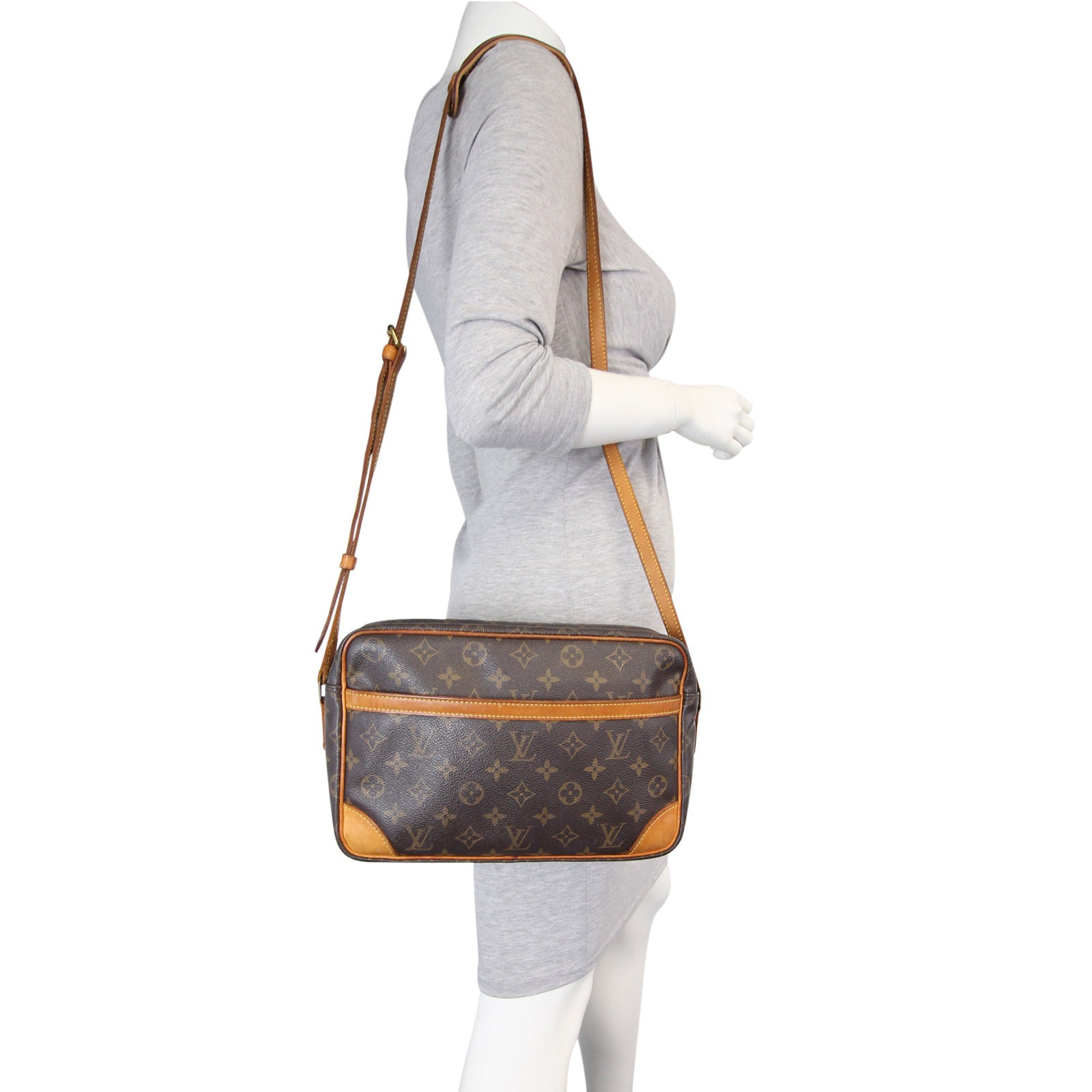 Louis Vuitton Trocadero 30 Monogram – Luxe.It.Fwd
