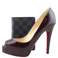 Louis Vuitton Graphite Wallet Scale