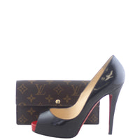 Louis Vuitton Wallet Scale