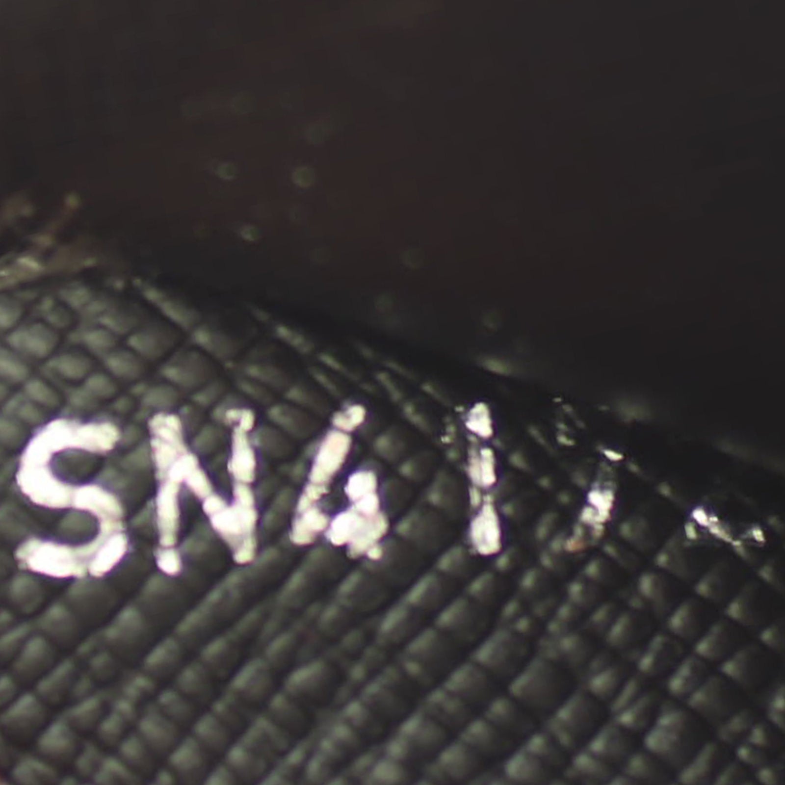 Louis Vuitton Zippy Organizer Epi Code