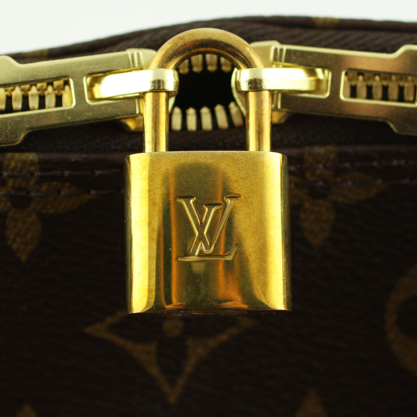 Louis Vuitton Alma GM Monogram padlock