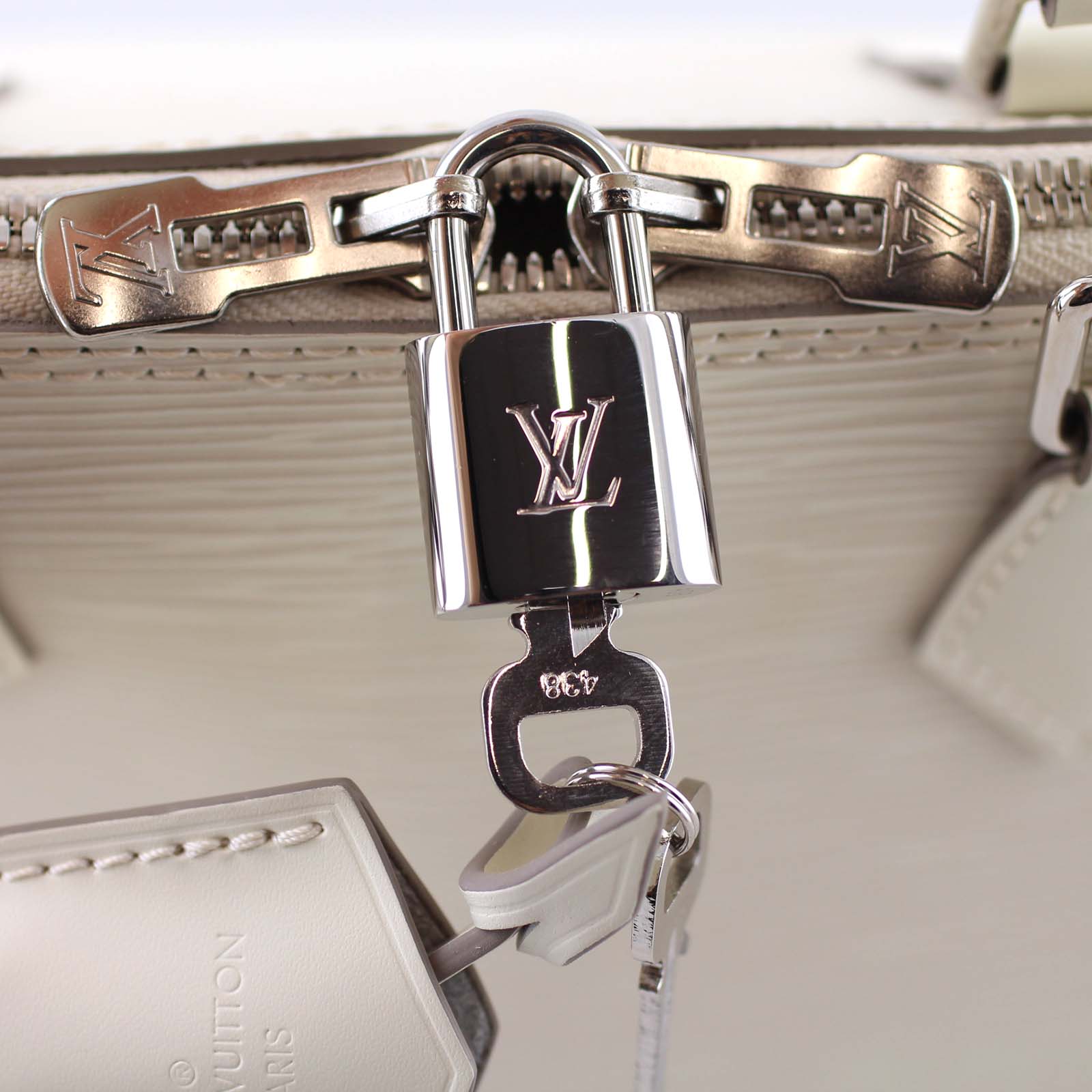 Louis Vuitton Alma Epi PM Hardware