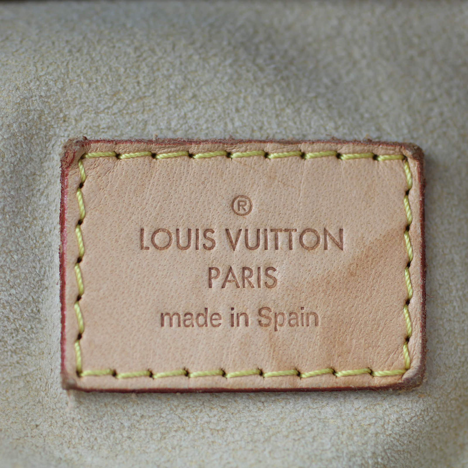 Louis Vuitton Artsy MM Monogram Made in Spain
