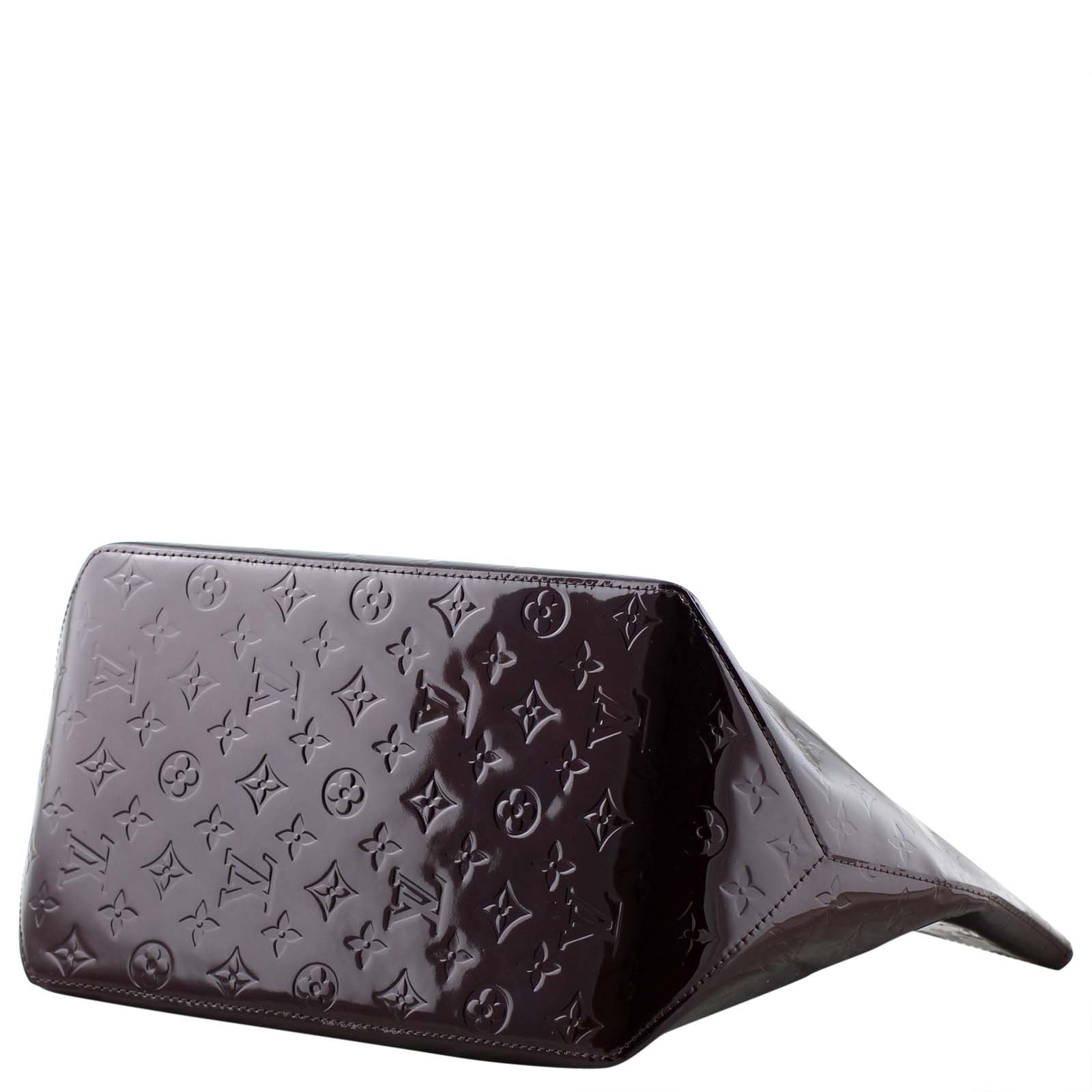 Louis Vuitton Bellevue GM Vernis Amarante Corner