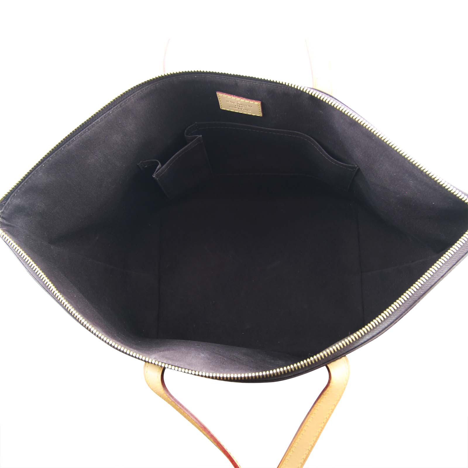 Louis Vuitton Bellevue GM Vernis Amarante Interior