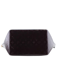 Louis Vuitton Bellevue GM Vernis Amarante Base