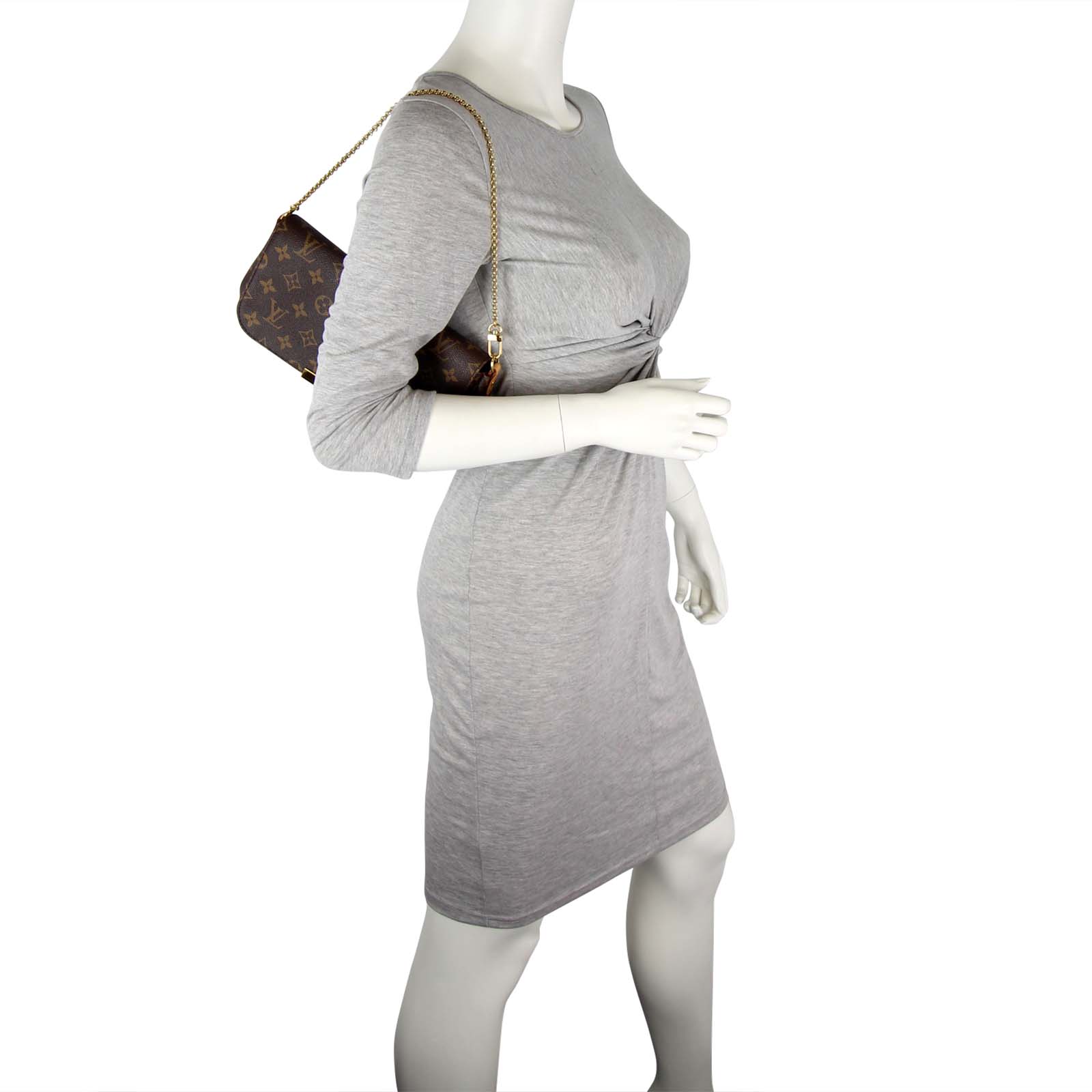 Louis Vuitton Favorite MM Monogram Scale