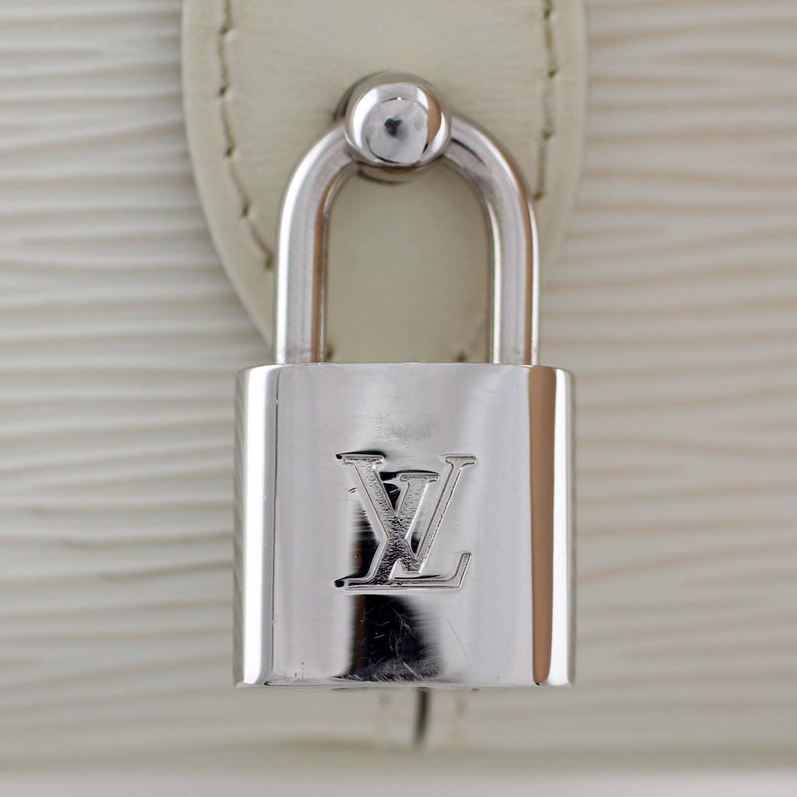 Louis Vuitton Montaigne Bowling GM Epi Padlock