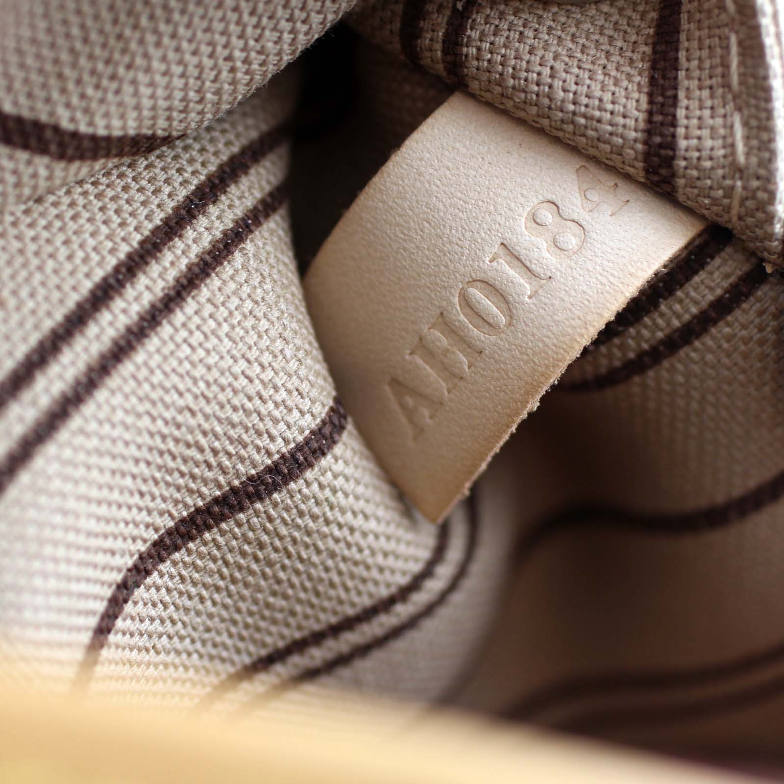 Louis Vuitton Neverfull MM Monogram Date Code