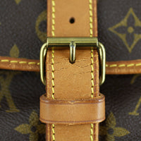 Louis Vuitton Saumur 35 Monogram wear