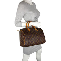 Louis Vuitton Speedy 30 Monogram mannequin