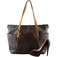 Louis Vuitton Totally MM Monogram Scale