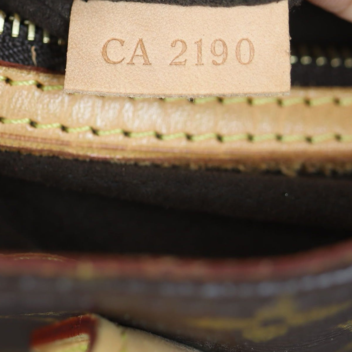 Louis Vuitton Wilshire MM Monogram Date code
