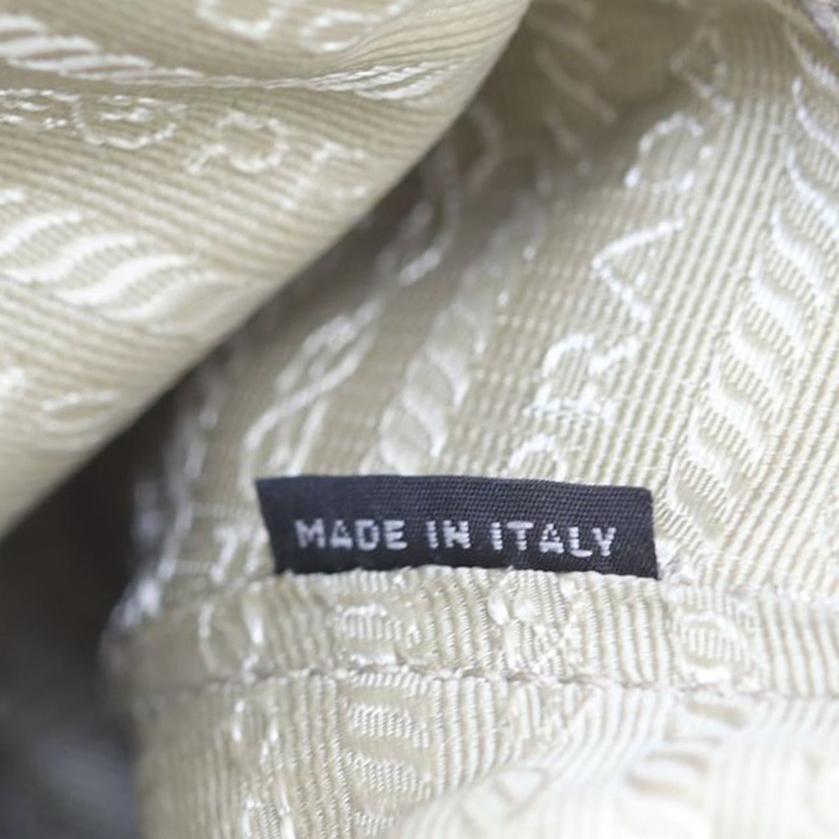 Prada Saffiano Lux Promenade Medium Stamp
