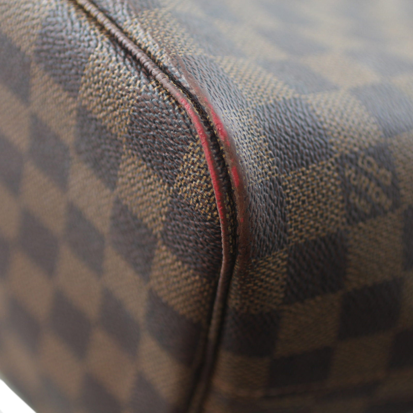 Louis Vuitton Neverfull MM Damier Bag Corner