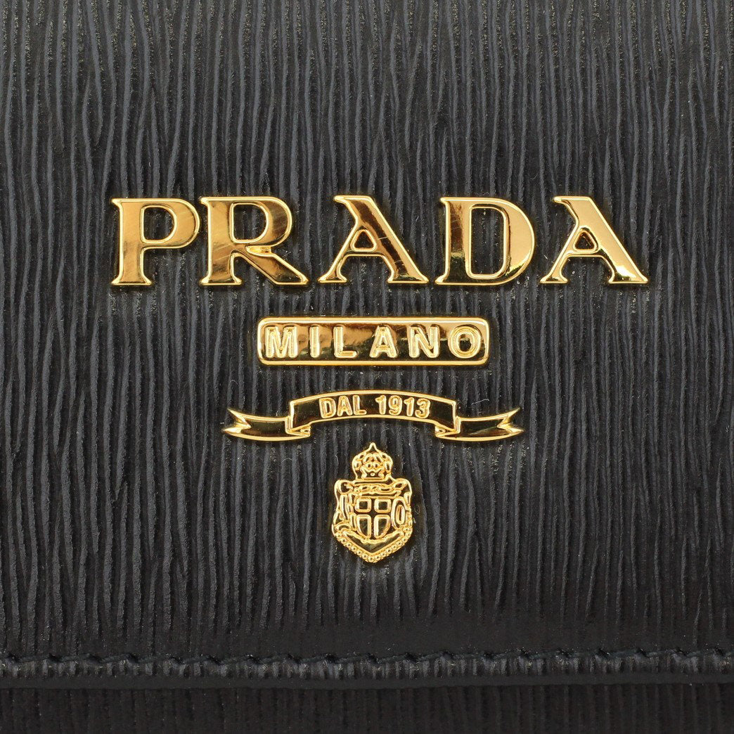 Prada Vitello Move Wallet on Chain Exterior