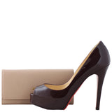 Prada Saffiano Continental Wallet Scale