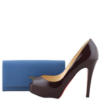 Prada Saffiano Continental Wallet Scale