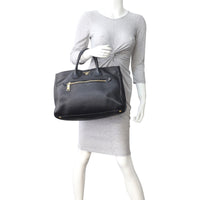 Prada Vitello Daino Shopper Mannequin