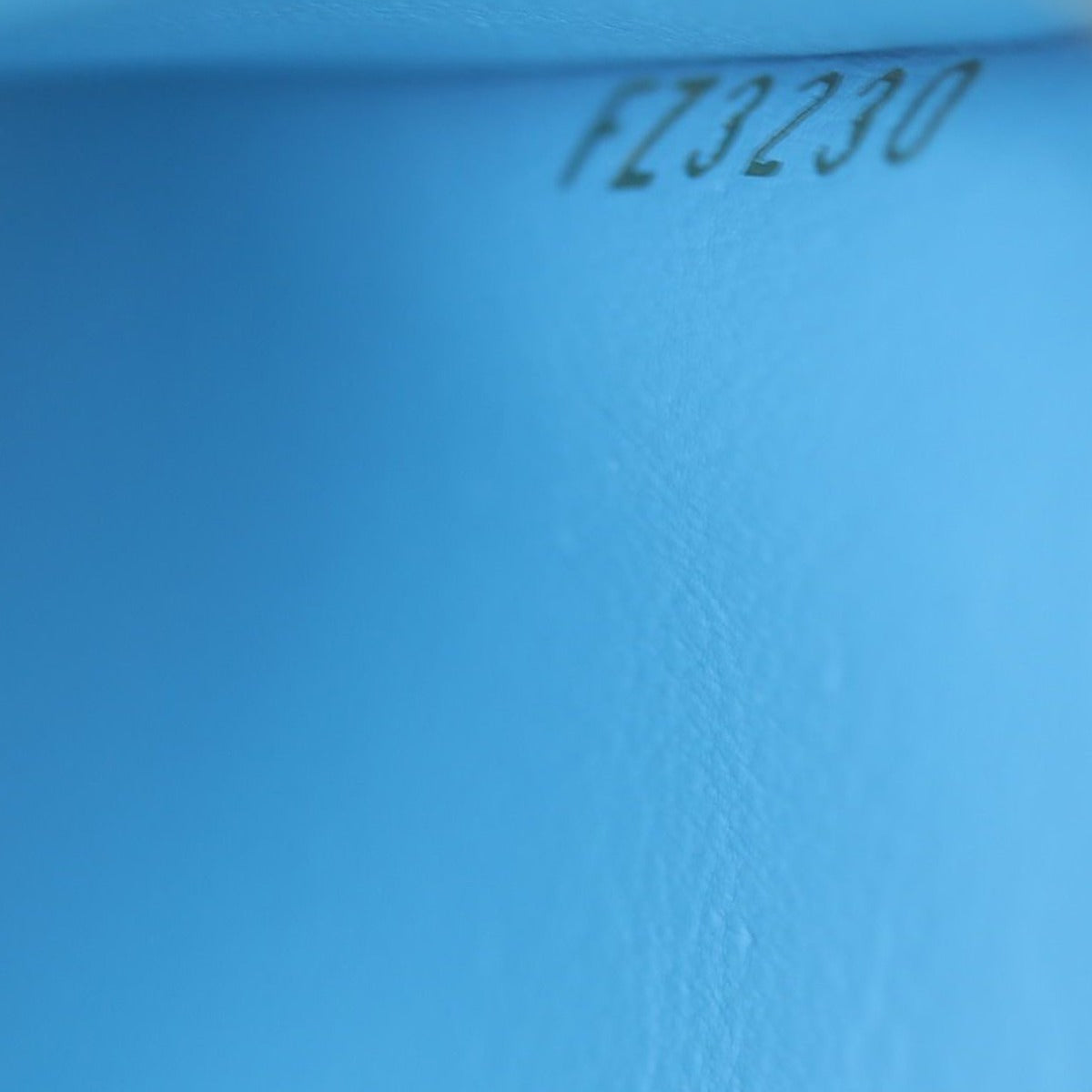 Louis Vuitton LV Pont 9 Date code
