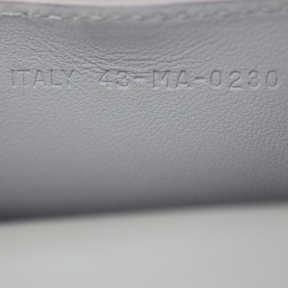 Dior Ultramatte Saddle Pouch Nano Date code
