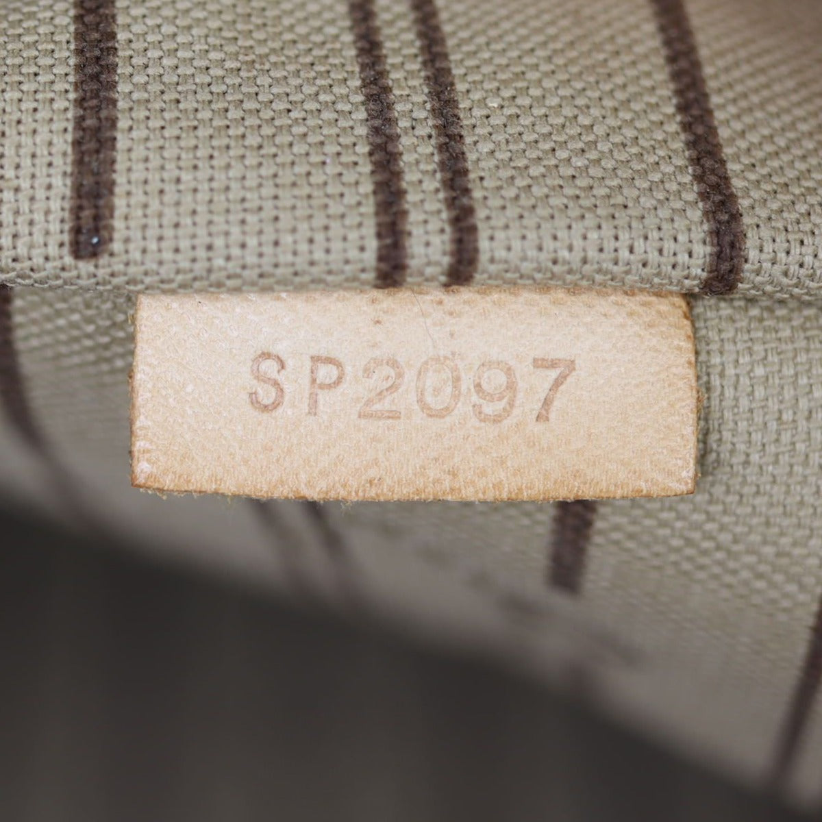 Louis Vuitton Neverfull MM Monogram Date code
