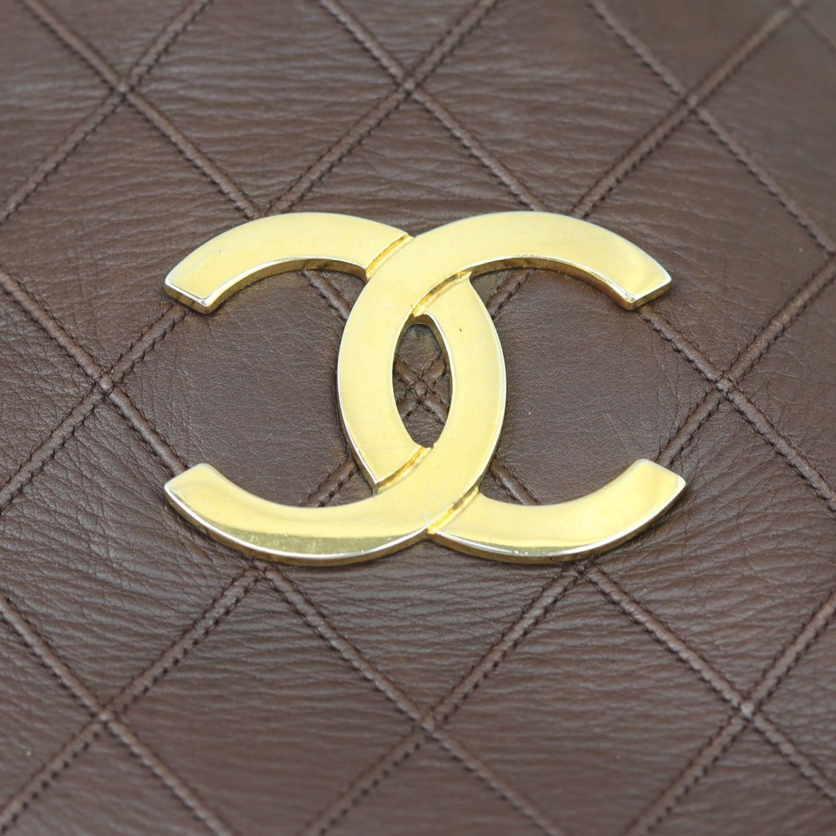 Chanel Vintage Drawstring Bucket Bag Hardware
