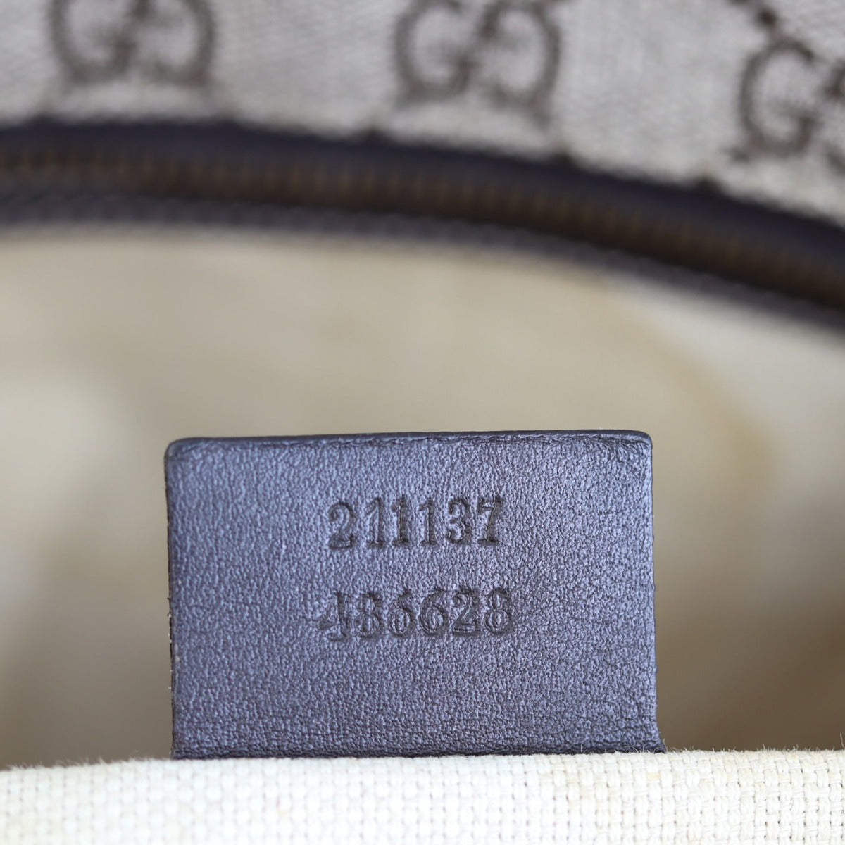 Gucci GG Supreme Joy Tote Date code
