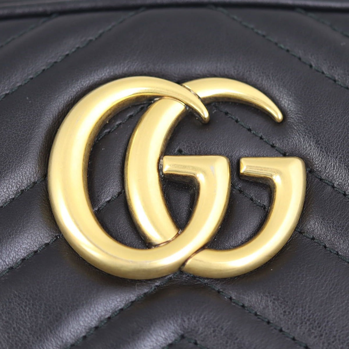 Gucci GG Marmont Small Camera Bag Hardware
