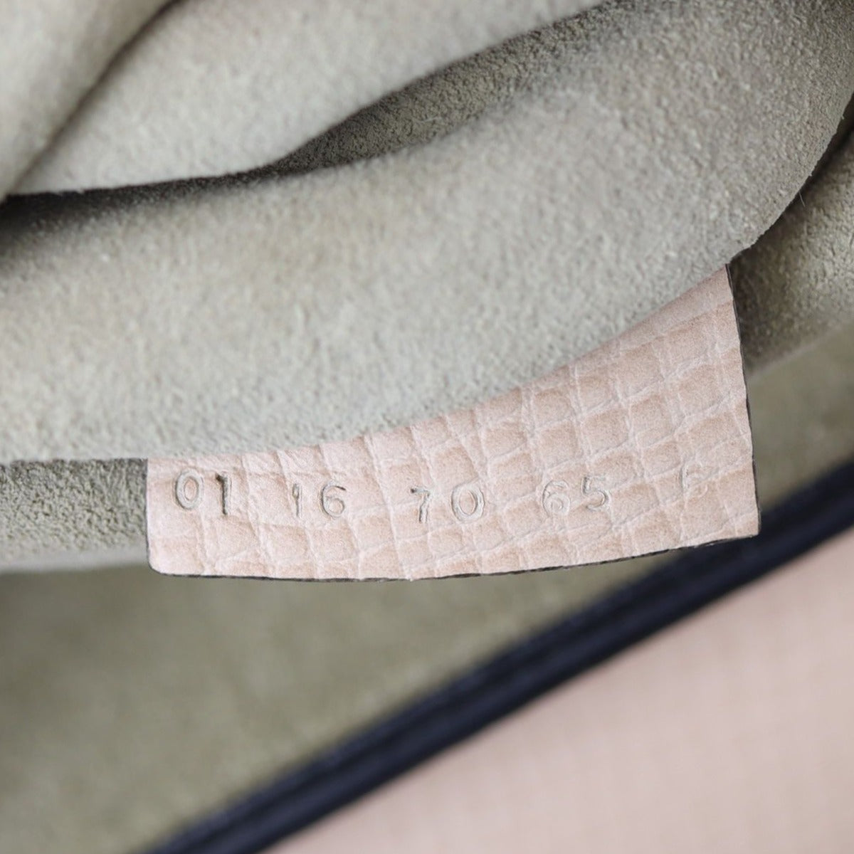 Chloe Drew Small Date code
