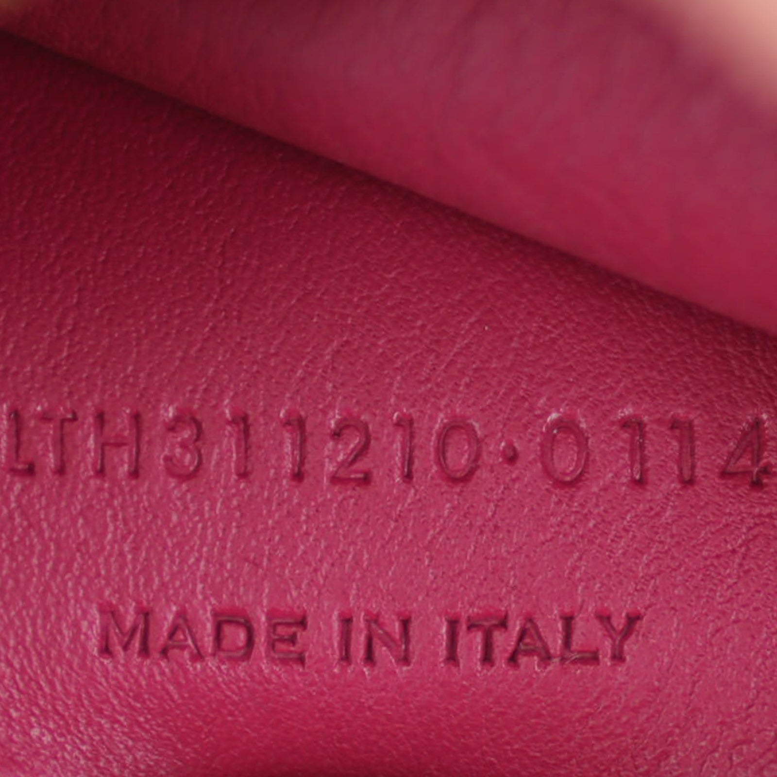 Saint Laurent Cabas Chyc Y Bag Code