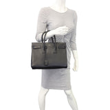 Saint Laurent Classic Sac de Jour Small mannquin