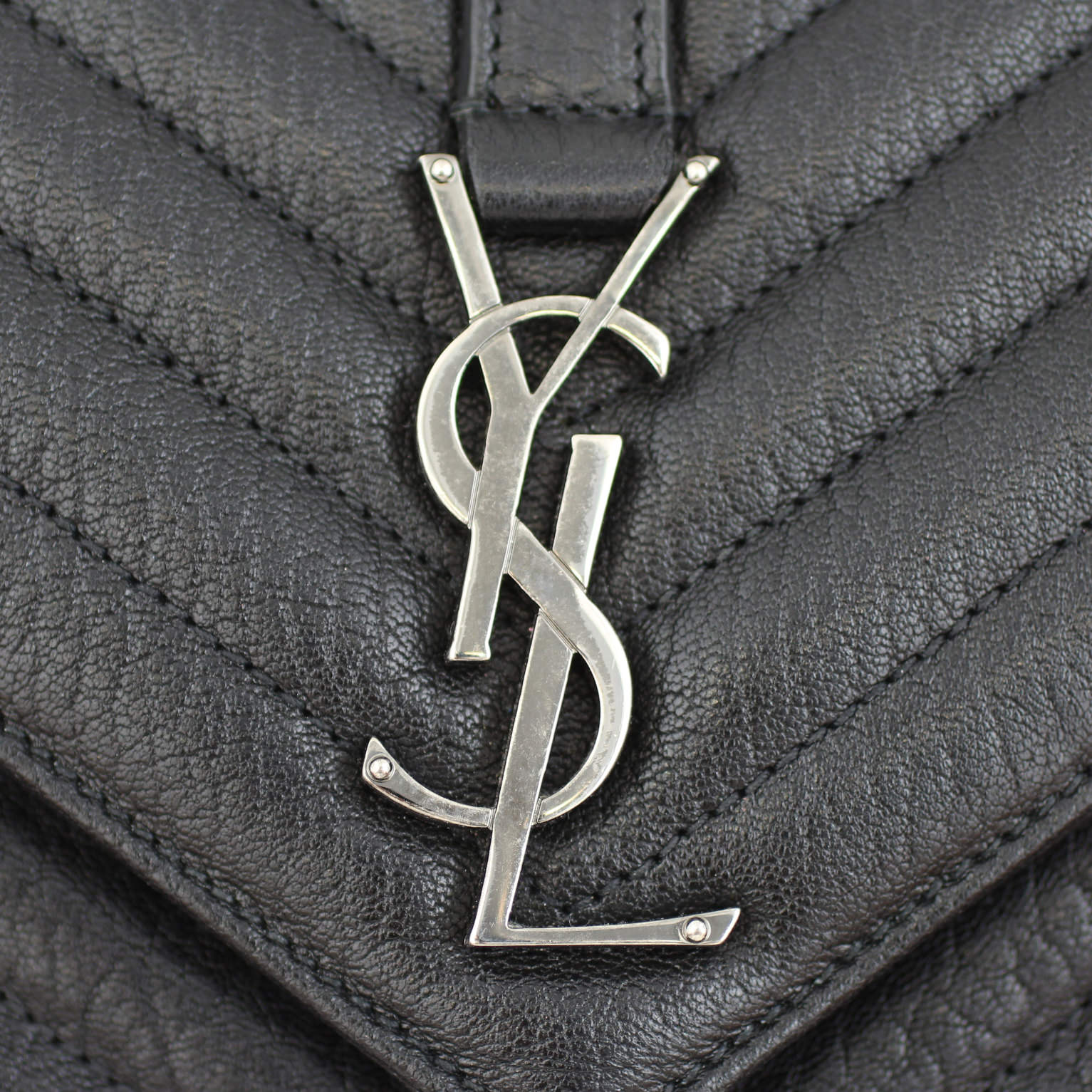 Saint Laurent College Medium Logo